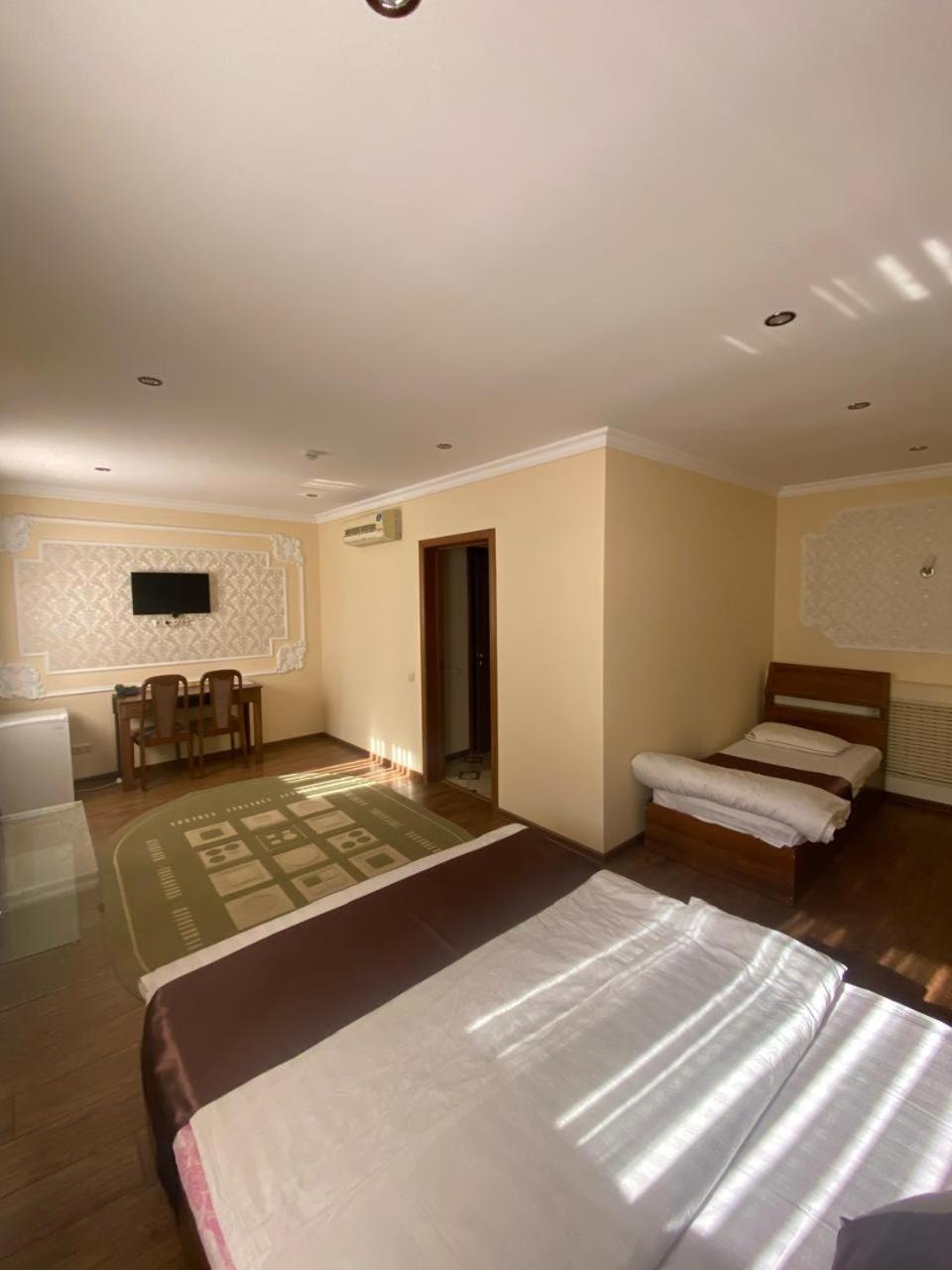 Sky Luxe Hotel Asztana Kültér fotó