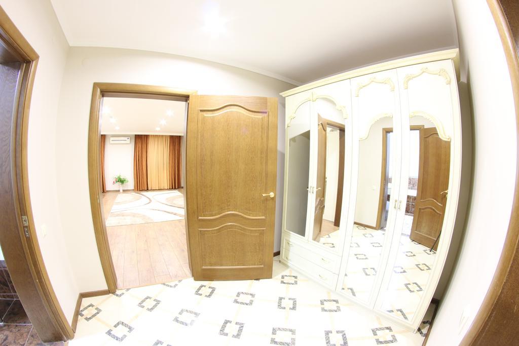 Sky Luxe Hotel Asztana Kültér fotó